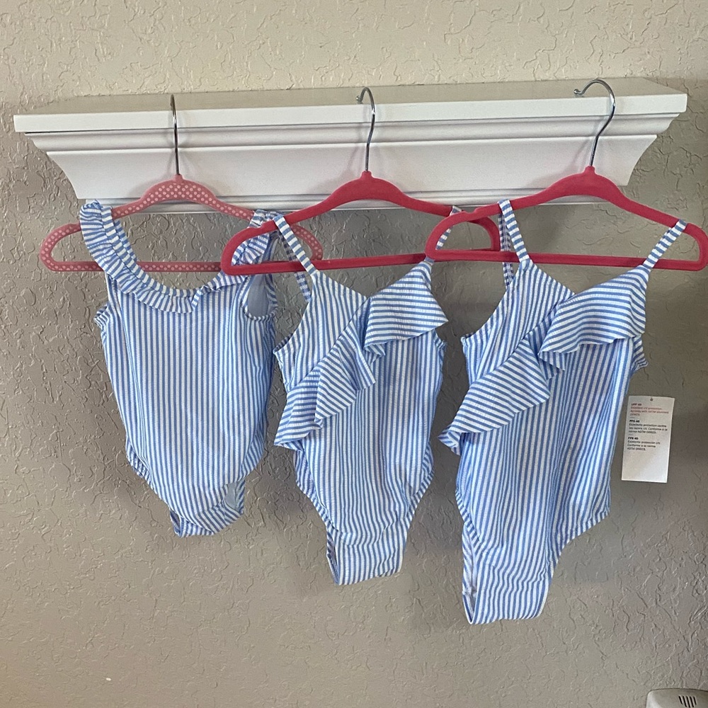 Old Navy Seersucker swimsuits 6-12 m, 3T, 5T BNWT